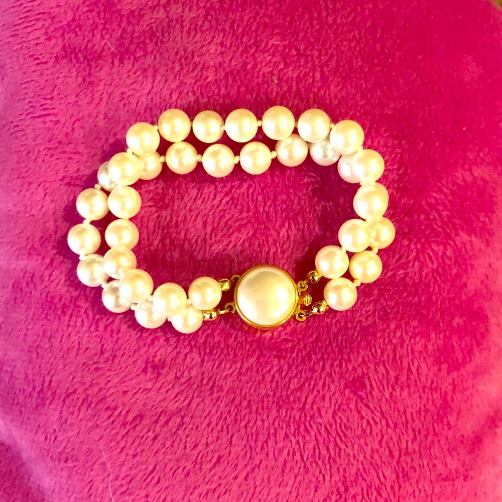 Beautiful two strand pinch clasp pearl bracelet